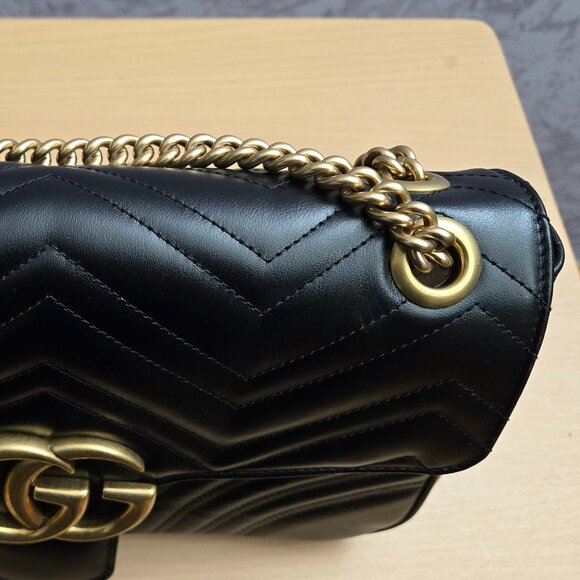 GUCCI GG Marmont Medium Matelasse Shoulder Bag Black - Picture 2 of 16